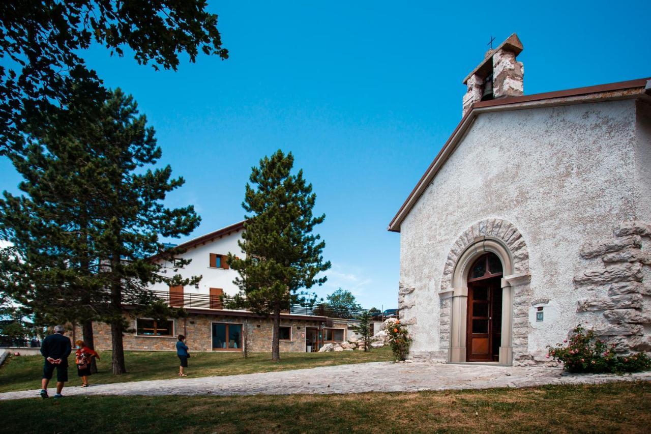 Hotel Monte Campo Capracotta Exterior photo