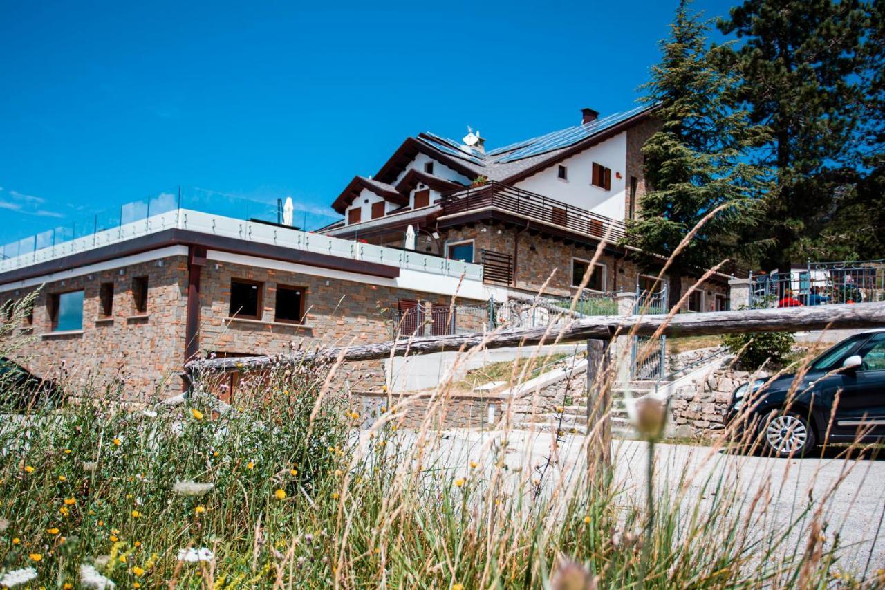 Hotel Monte Campo Capracotta Exterior photo