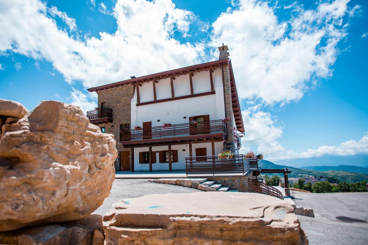 Hotel Monte Campo Capracotta Exterior photo